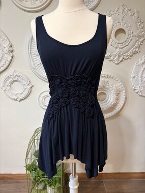 Bailey 44 Navy Lightweight Tank with Decorative Waist